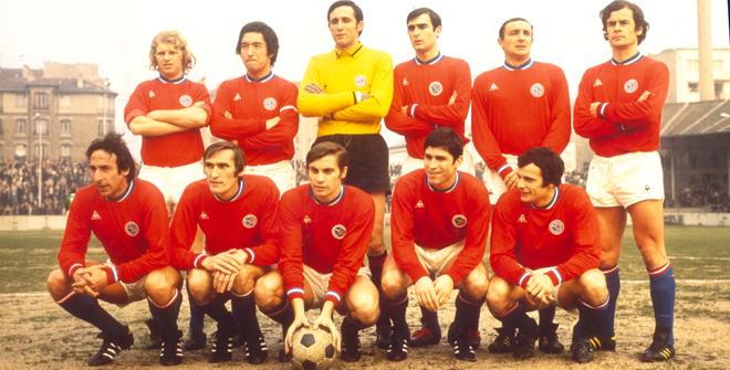 Paris Saint-Germain Porte cles Officiel Supporter PSG 1970 - Football Ligue  1 : : Sports et Loisirs